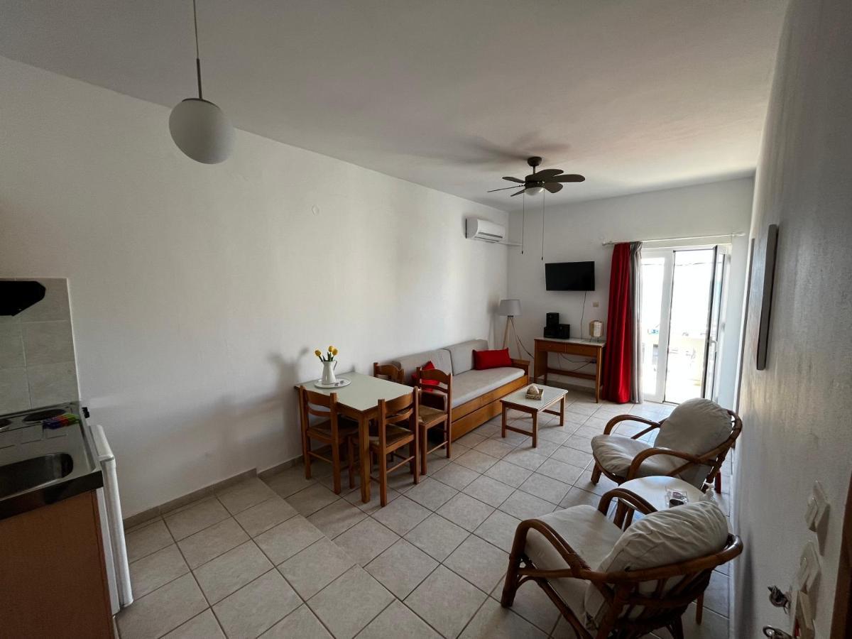 Michael Apartments Agia Marina  Luaran gambar