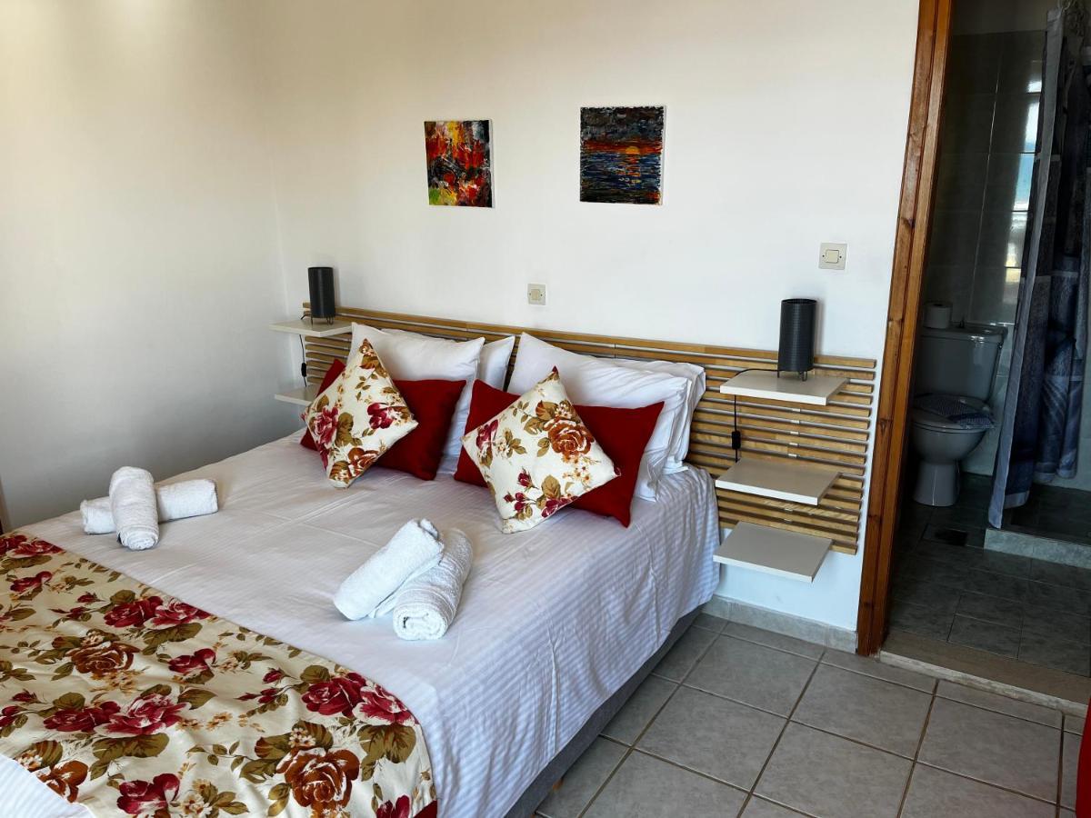 Michael Apartments Agia Marina  Luaran gambar